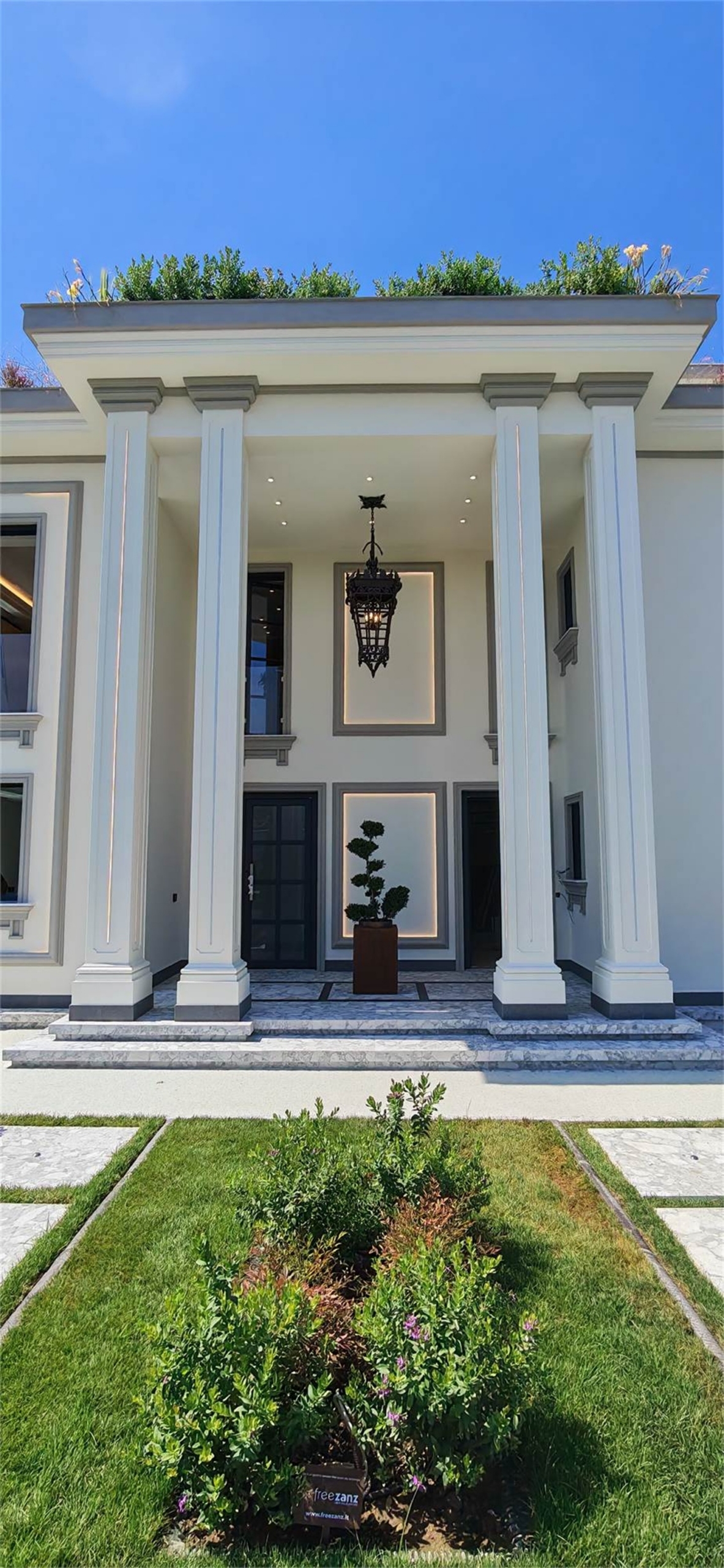 photo-33 Luxury Villa with Private Pool in Forte dei Marmi, Tuscany