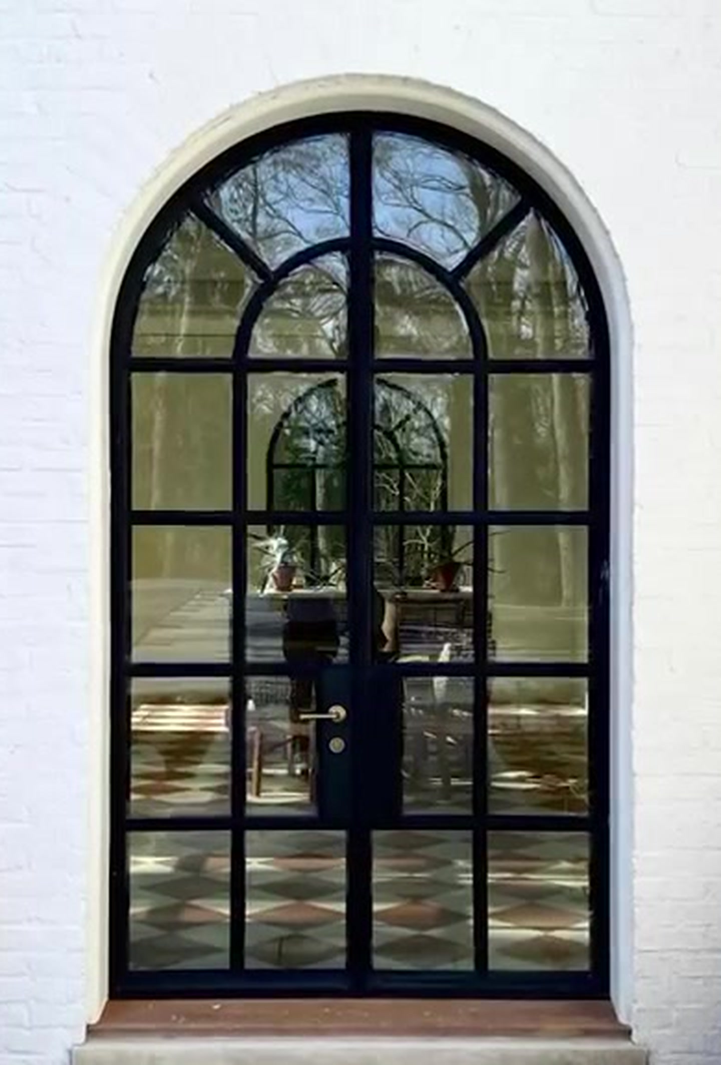 Historic Seafront Villa — Arched Entry Door (Current Condition)