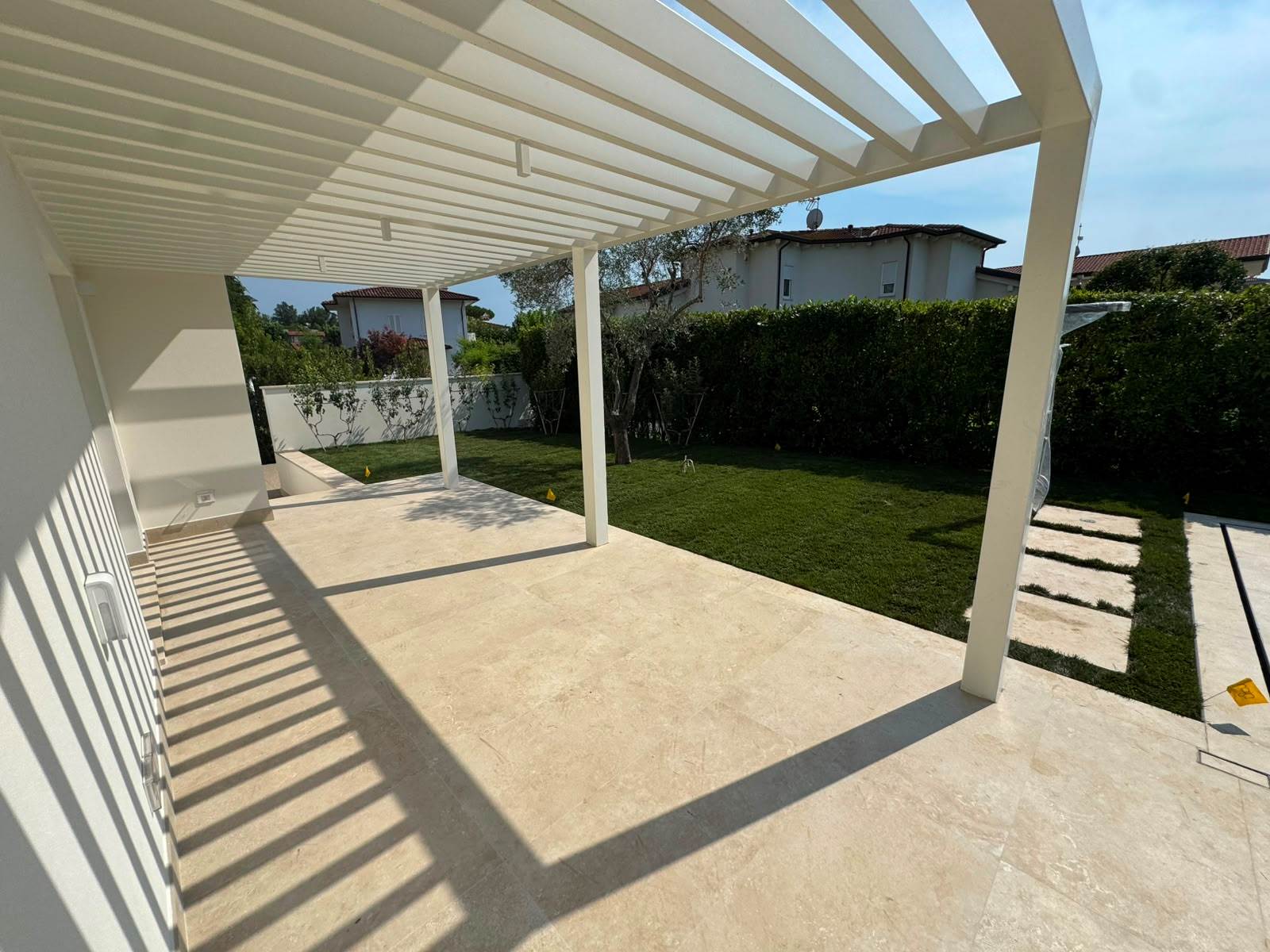 04-photo-pergola-terrace Villa with Pool and Separate Outbuilding in Forte dei Marmi