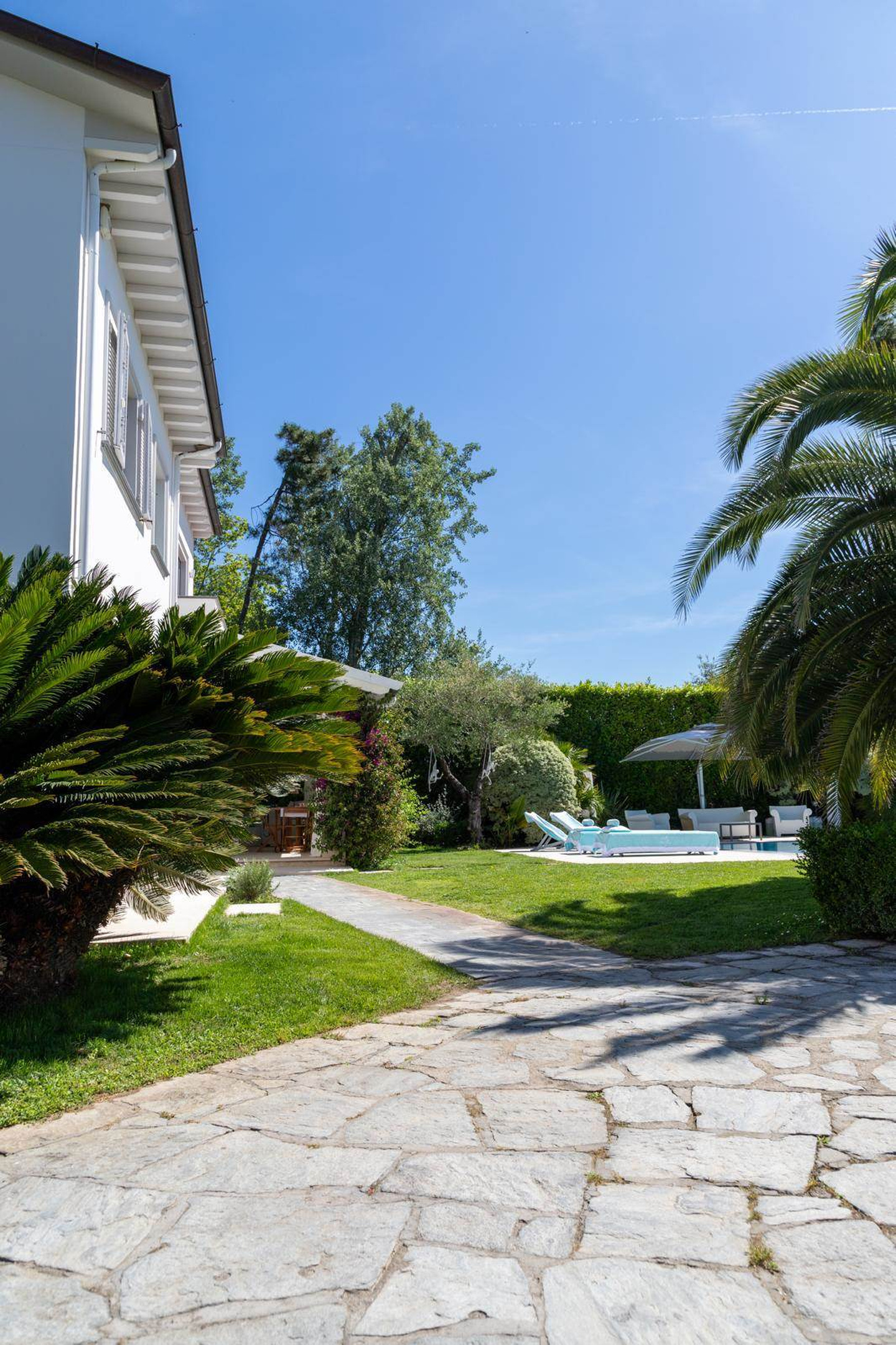Private Garden Villa with Pool near the Beach in Forte dei Marmi