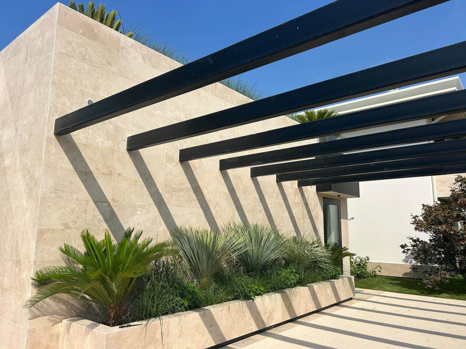 Contemporary Villa with Private Pool and Rooftop Terrace in Forte dei Marmi