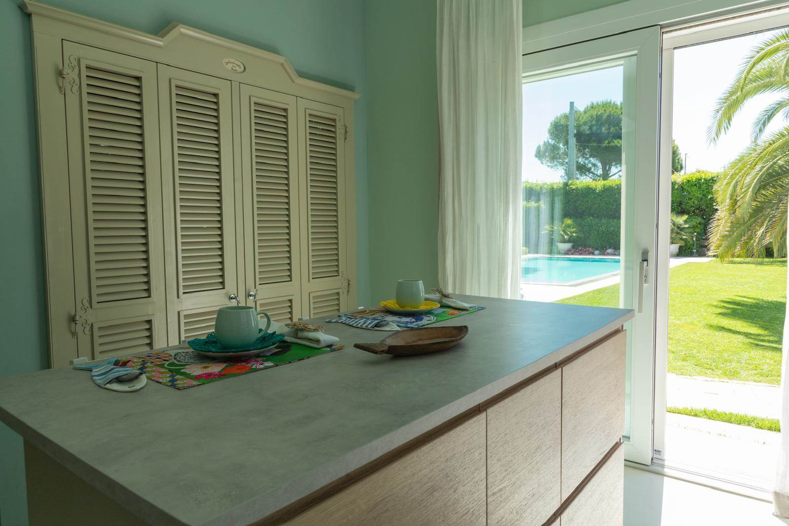 Private Garden Villa with Pool near the Beach in Forte dei Marmi