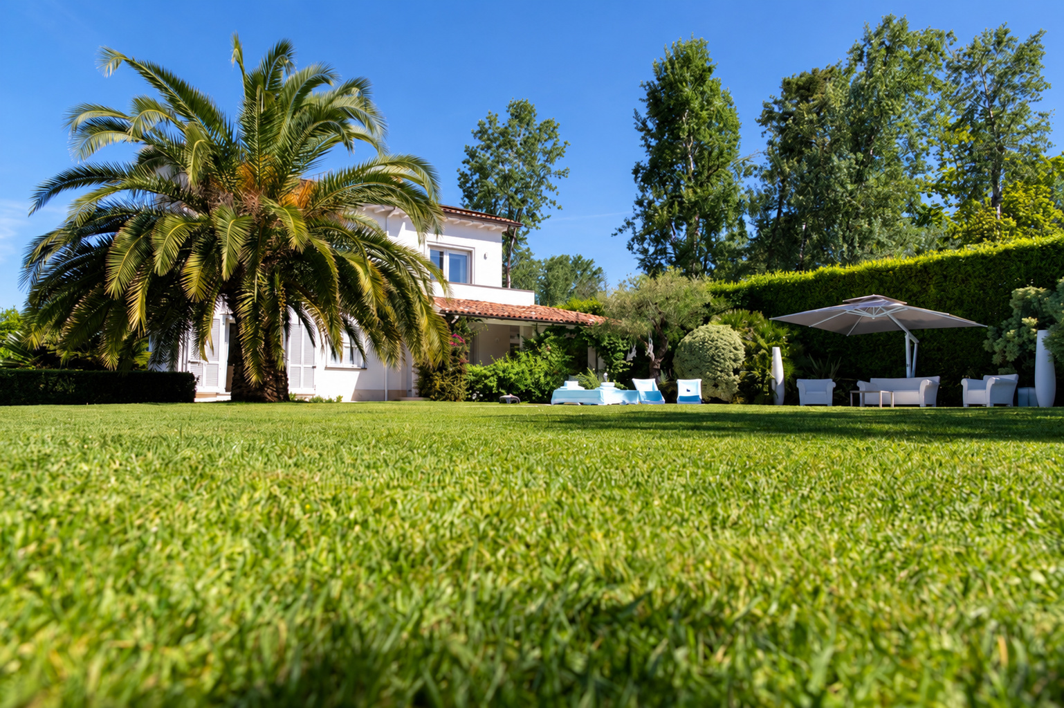 Private Garden Villa with Pool near the Beach in Forte dei Marmi